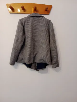 Blazer Raya Gris Talla 44