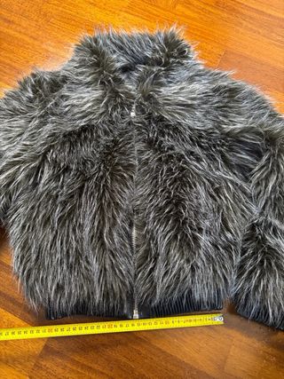 Pelliccia finta anni 2000 grigia bershka
