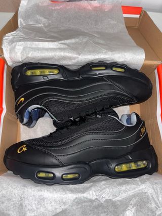 Nike Air Max 95 Negras y Doradas