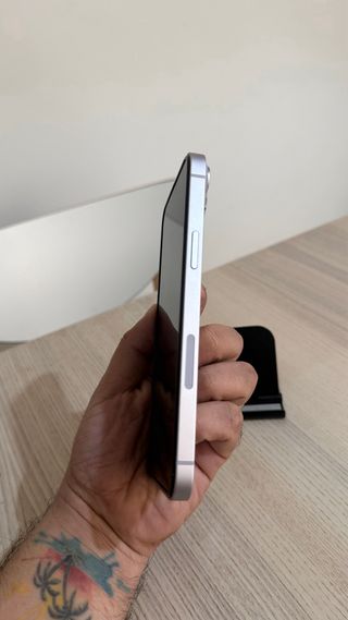 iPhone 14 Plus Lila e-SIM