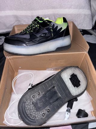 Zapatillas con Ruedas y Luces LED
