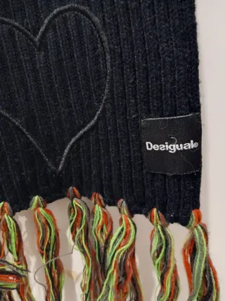 Bufanda Desigual Negra con Estampado