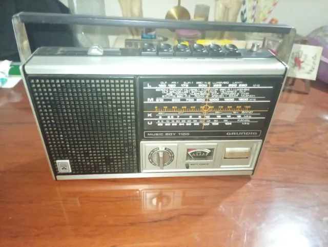Radio Grundig Music Boy 1100 Vintage.