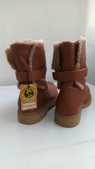 Botines de cuero con forro,color avellana,Nuevas
