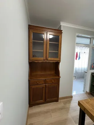 Chinero de madera de castaño