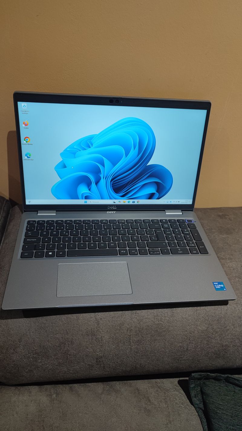 Dell Latitude 5520 i5 11th Gen 16GB RAM