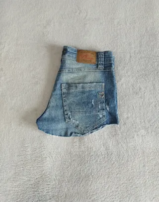 Shorts vaqueros Please T. S.