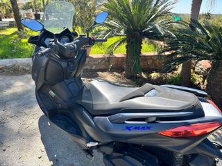 “YAMAHA XMAX 125 azul - matricula junio 2022 - 5.0
