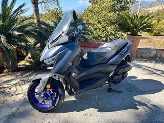 “YAMAHA XMAX 125 azul - matricula junio 2022 - 5.0