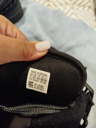 Zapatillas Adidas solo un par de usos