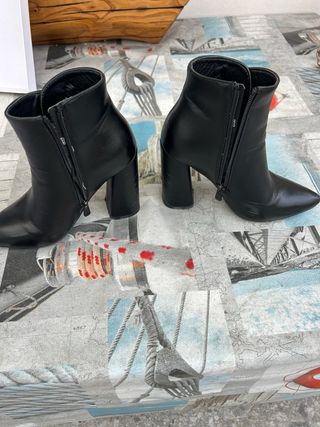 Stivaletti donna neri tacco