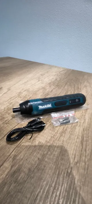 Destornillador Eléctrico Makita USB