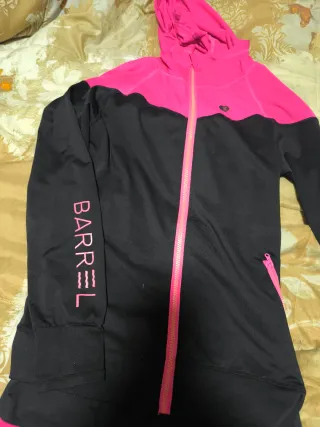 Conjunto deportivo Barrel negro y rosa