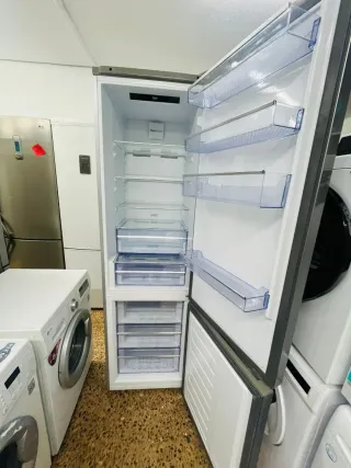 Nevera Combi Beko 2m con garantia