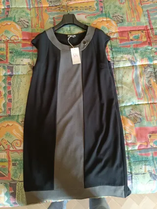 Elegante abito bicolore nero e grigio