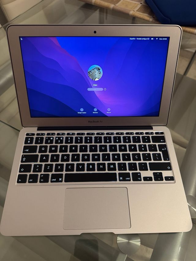 MacBook Air 2015 Plata. 11 pulgadaa