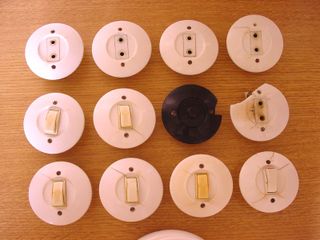 Lote Enchufes e Interruptores Pared Antiguos Retro