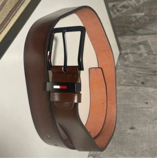 Cinturon de hombre color marron  hebilla negra