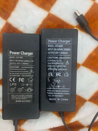 Cargador Patinete Eléctrico