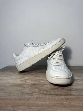 Veja V-90 Sneakers Bianche