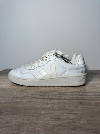 Veja V-90 Sneakers Bianche