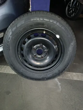 Rueda llanta neumático de coche Michelin 195/65R1
