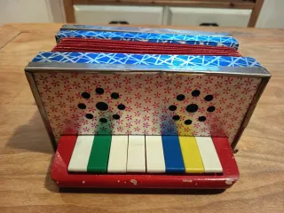 Acordeón Juguete Vintage Mediterráneo