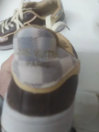 Zapatillas Nike Marrones y Blancas