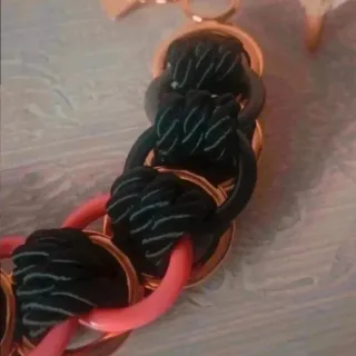 Gargantilla Pertegaz Negra y Dorada