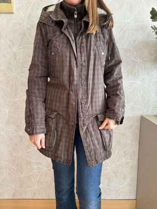 Abrigo marrón cuadros