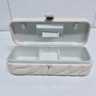 Joyero portátil beige con espejo