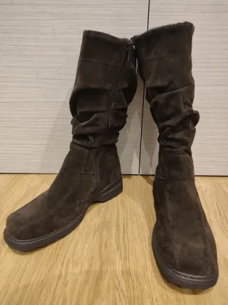 Botas de ante marrones