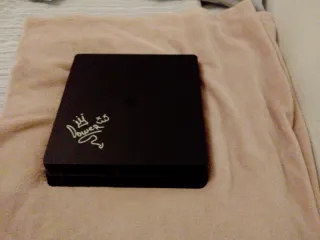 PS4 (PlayStation 4) Negra con Grafiti