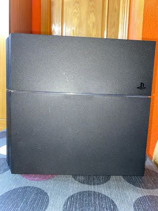 PS4 (PlayStation 4) con Until Dawn