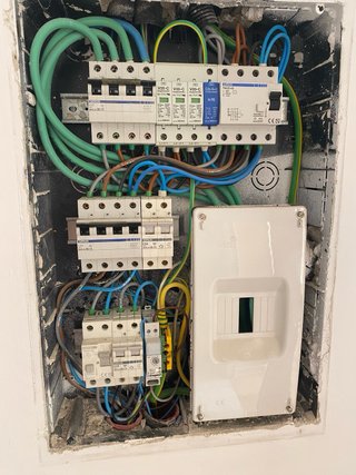 ELECTRICISTA AUTÓNOMO en Puente Genil