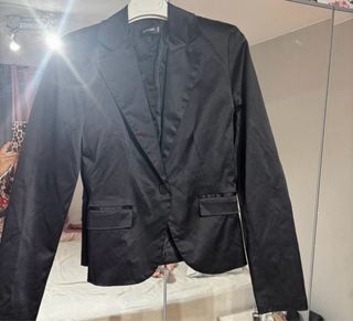 Americana de raso negra