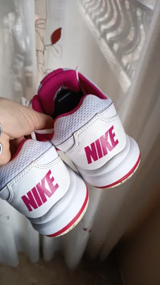 Zapatillas Nike Mujer Blancas y Rosas