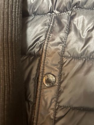 Moncler Piumino con Cappuccio Nero
