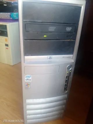 HP Compaq DV7700 Convertible Minitower.