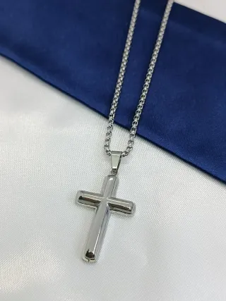 Colgante Cruz con cadena de acero inoxidable