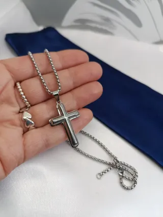 Colgante Cruz con cadena de acero inoxidable