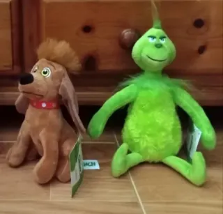 Pack 2 peluches: El Grinch y Max dog  (NUEVOS!)