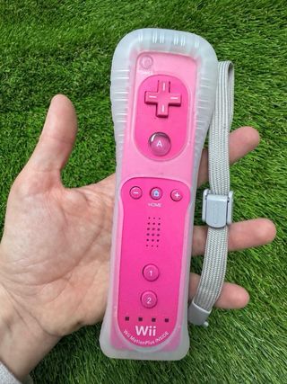 Mando Wii Rosa con Wii Motion Plus