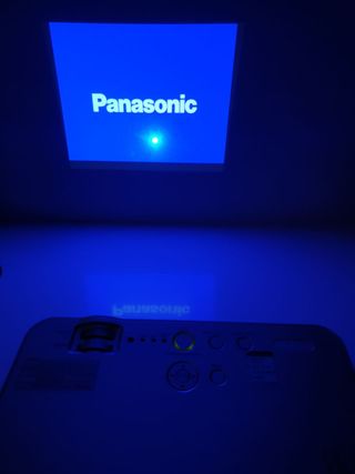 Proyector 3LCD Panasonic PT-LB51NTE  1 024 x 768