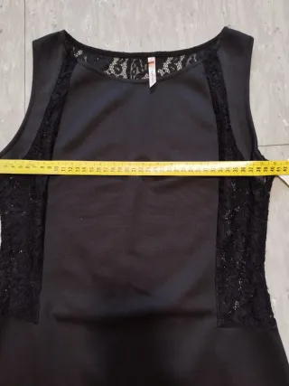 Vestido elegante ajustado con encaje