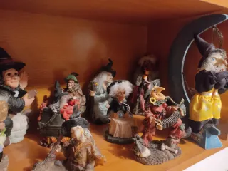 Colección Brujas Resina Antiguas