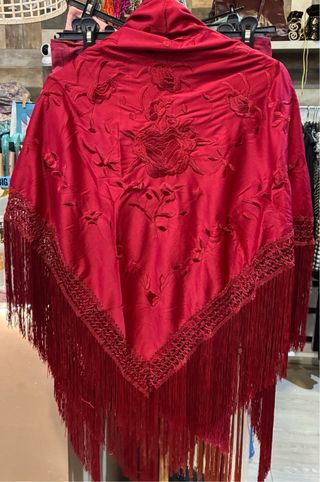 Mantoncillo bordado feria Sevilla