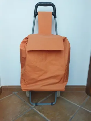 Carrito de la compra naranja