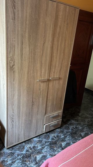 Muebles de madera y cristal, se regalan