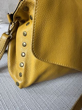 Borsa in pelle modello postina